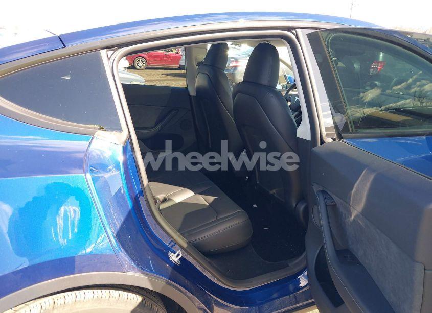 Photo 8 of 2024 Tesla Model Y LONG RANGE DUAL MOTOR ALL-WHEEL DRIVE (VIN 7SAYGDEE7RA309375)