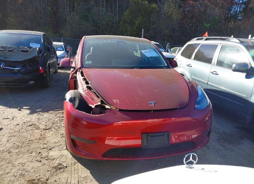 Photo 13 of 2024 Tesla Model Y LONG RANGE DUAL MOTOR ALL-WHEEL DRIVE (VIN 7SAYGDEE7RF076522)