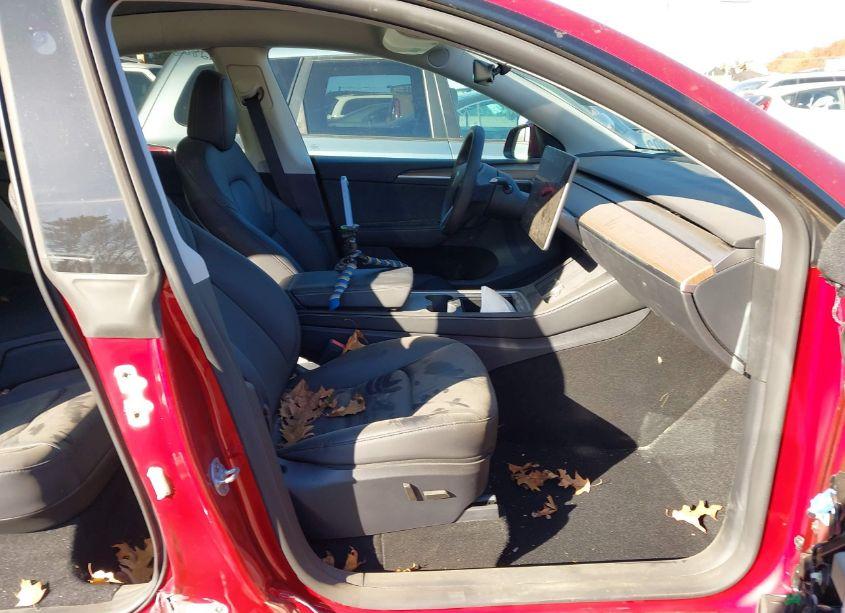 Photo 5 of 2024 Tesla Model Y LONG RANGE DUAL MOTOR ALL-WHEEL DRIVE (VIN 7SAYGDEE7RF076522)