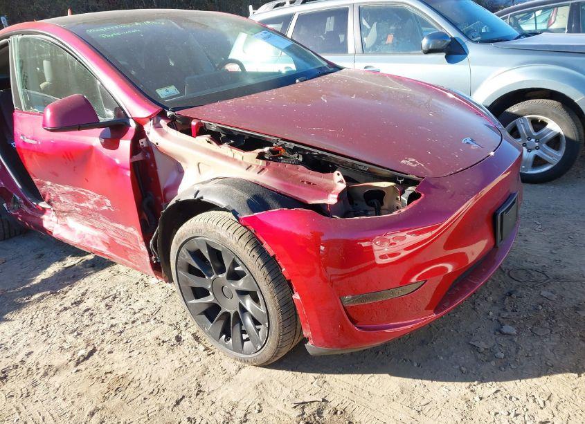 Photo 6 of 2024 Tesla Model Y LONG RANGE DUAL MOTOR ALL-WHEEL DRIVE (VIN 7SAYGDEE7RF076522)