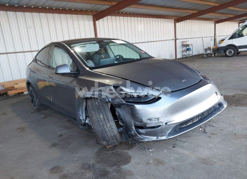 2025 Tesla Model Y LONG RANGE DUAL MOTOR ALL-WHEEL DRIVE (VIN 7SAYGDEE7SF245833) main photo