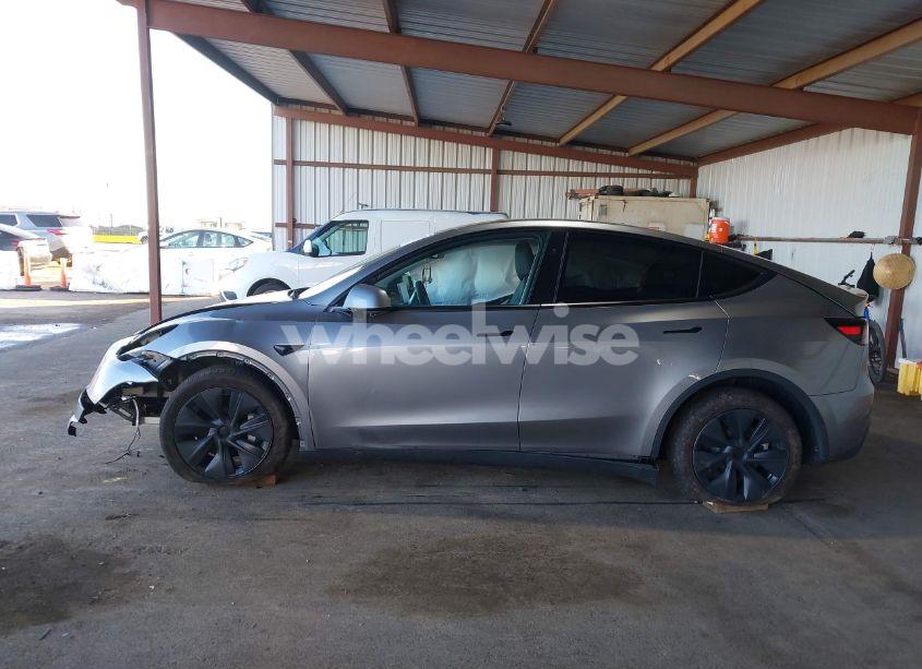 Photo 15 of 2025 Tesla Model Y LONG RANGE DUAL MOTOR ALL-WHEEL DRIVE (VIN 7SAYGDEE7SF245833)