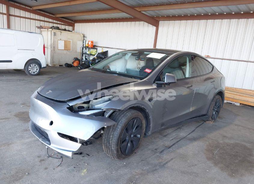 Photo 2 of 2025 Tesla Model Y LONG RANGE DUAL MOTOR ALL-WHEEL DRIVE (VIN 7SAYGDEE7SF245833)