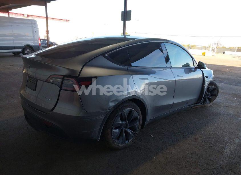 Photo 4 of 2025 Tesla Model Y LONG RANGE DUAL MOTOR ALL-WHEEL DRIVE (VIN 7SAYGDEE7SF245833)