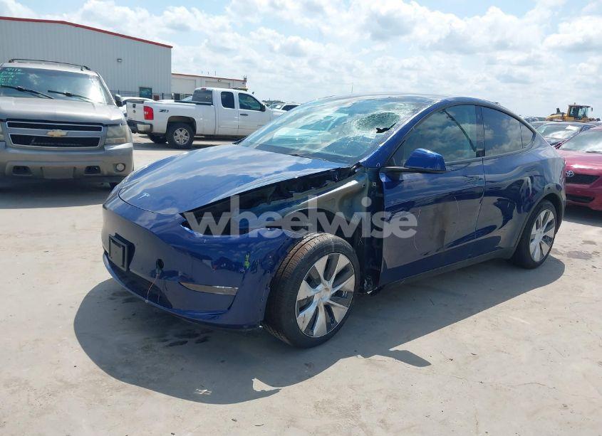Photo 2 of 2022 Tesla Model Y LONG RANGE DUAL MOTOR ALL-WHEEL DRIVE (VIN 7SAYGDEE8NF316929)