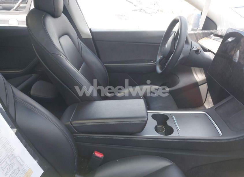 Photo 5 of 2022 Tesla Model Y LONG RANGE DUAL MOTOR ALL-WHEEL DRIVE (VIN 7SAYGDEE8NF316929)