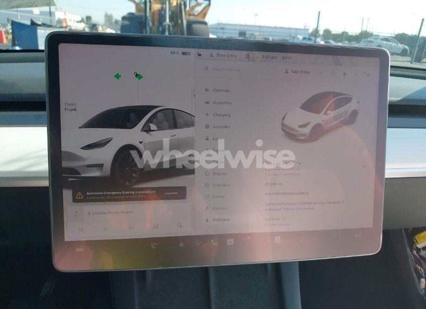 Photo 18 of 2022 Tesla Model Y LONG RANGE DUAL MOTOR ALL-WHEEL DRIVE (VIN 7SAYGDEE8NF422636)