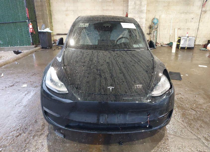 Photo 12 of 2022 Tesla Model Y LONG RANGE DUAL MOTOR ALL-WHEEL DRIVE (VIN 7SAYGDEE8NF534630)
