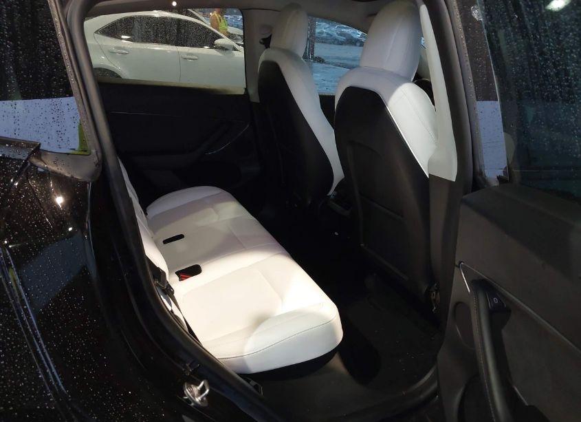 Photo 8 of 2022 Tesla Model Y LONG RANGE DUAL MOTOR ALL-WHEEL DRIVE (VIN 7SAYGDEE8NF534630)