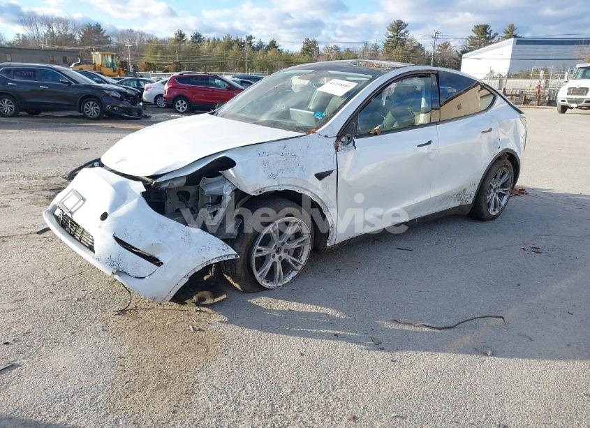 Photo 2 of 2023 Tesla Model Y AWD/LONG RANGE DUAL MOTOR ALL-WHEEL DRIVE (VIN 7SAYGDEE8PA037965)