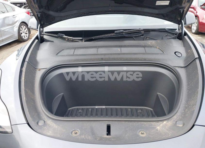 Photo 10 of 2023 Tesla Model Y AWD/LONG RANGE DUAL MOTOR ALL-WHEEL DRIVE (VIN 7SAYGDEE8PA057777)