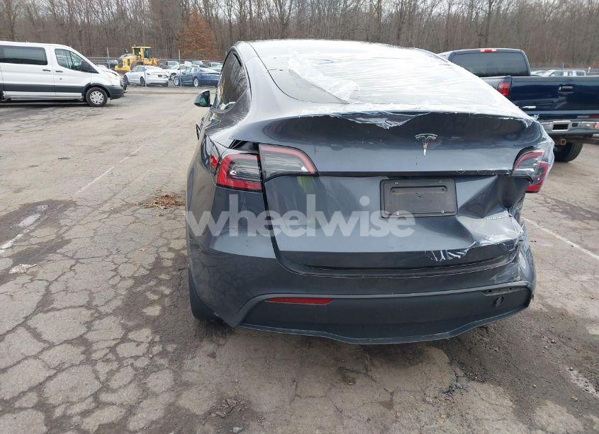 Photo 16 of 2023 Tesla Model Y AWD/LONG RANGE DUAL MOTOR ALL-WHEEL DRIVE (VIN 7SAYGDEE8PA057777)