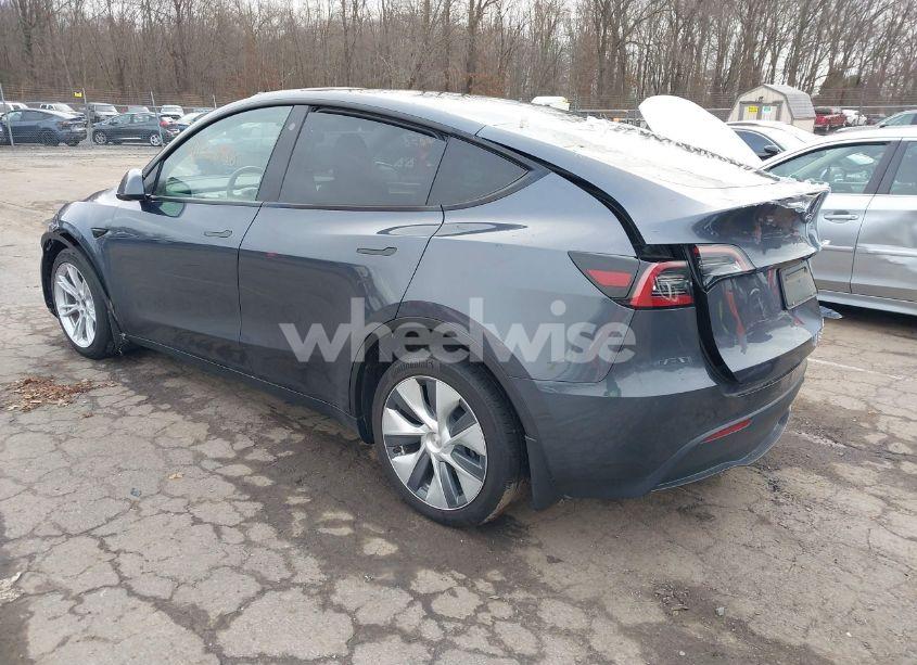 Photo 3 of 2023 Tesla Model Y AWD/LONG RANGE DUAL MOTOR ALL-WHEEL DRIVE (VIN 7SAYGDEE8PA057777)