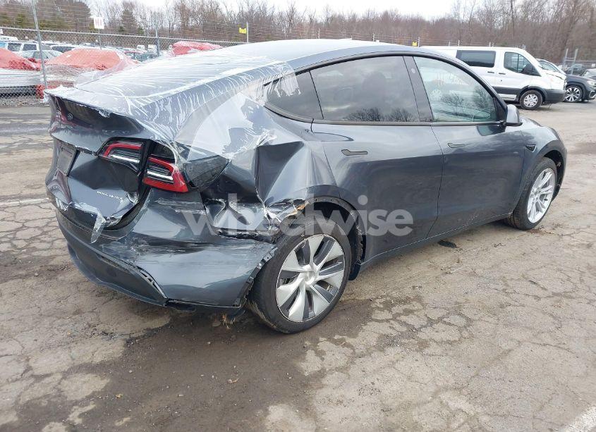 Photo 4 of 2023 Tesla Model Y AWD/LONG RANGE DUAL MOTOR ALL-WHEEL DRIVE (VIN 7SAYGDEE8PA057777)