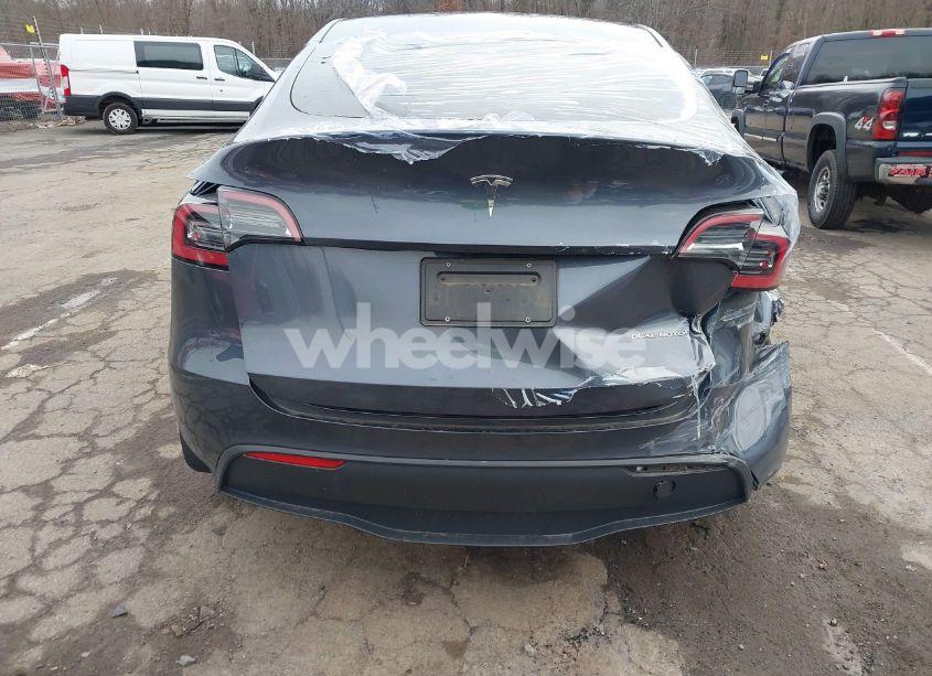 Photo 6 of 2023 Tesla Model Y AWD/LONG RANGE DUAL MOTOR ALL-WHEEL DRIVE (VIN 7SAYGDEE8PA057777)