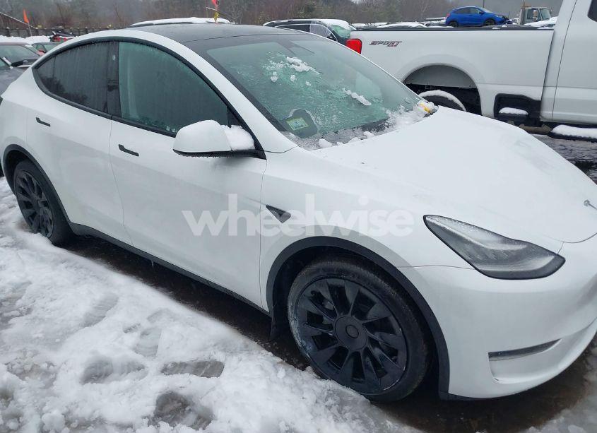 Photo 13 of 2023 Tesla Model Y (VIN 7SAYGDEE8PA071727)