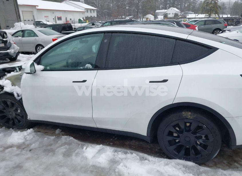 Photo 14 of 2023 Tesla Model Y (VIN 7SAYGDEE8PA071727)
