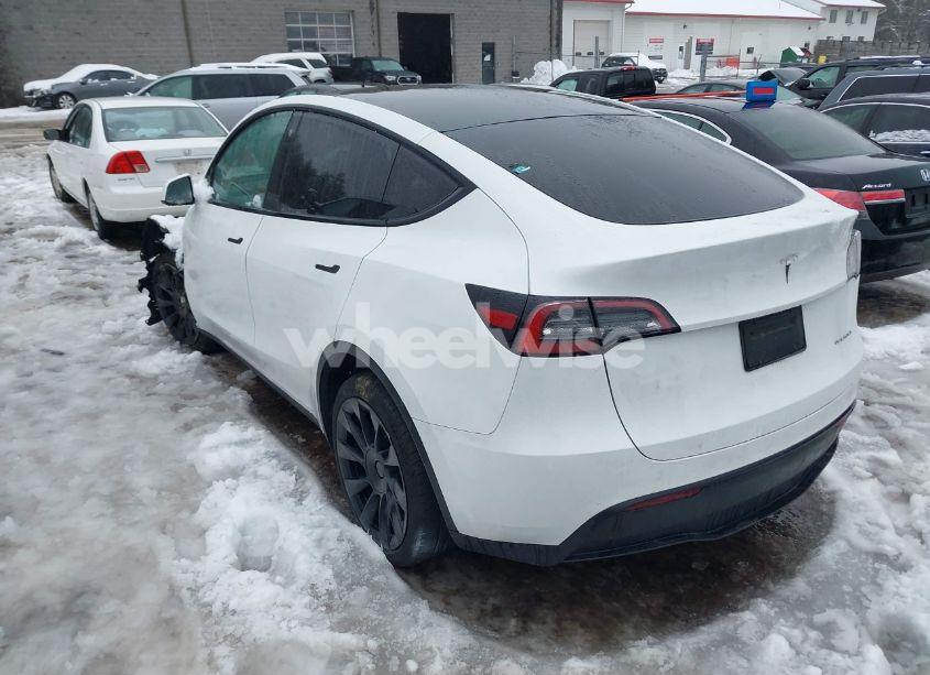 Photo 3 of 2023 Tesla Model Y (VIN 7SAYGDEE8PA071727)
