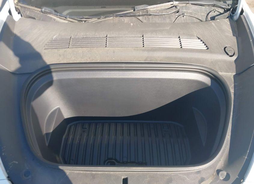 Photo 10 of 2023 Tesla Model Y AWD/LONG RANGE DUAL MOTOR ALL-WHEEL DRIVE (VIN 7SAYGDEE8PA074272)