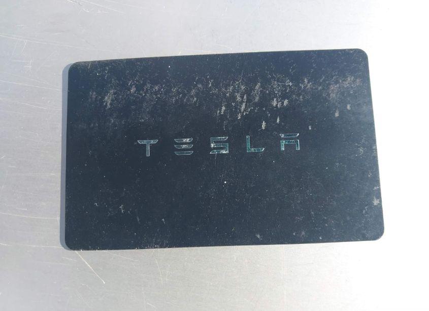 Photo 11 of 2023 Tesla Model Y AWD/LONG RANGE DUAL MOTOR ALL-WHEEL DRIVE (VIN 7SAYGDEE8PA074272)