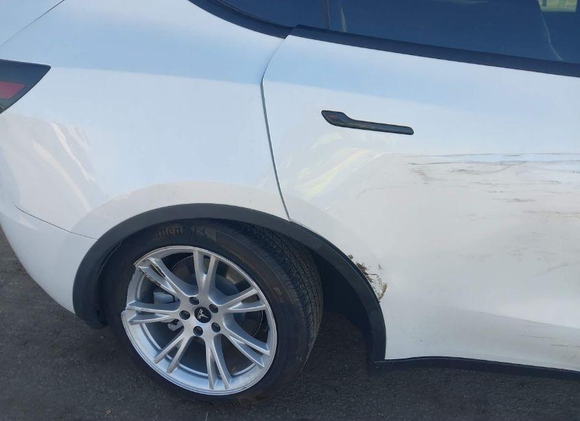 Photo 19 of 2023 Tesla Model Y AWD/LONG RANGE DUAL MOTOR ALL-WHEEL DRIVE (VIN 7SAYGDEE8PA074272)