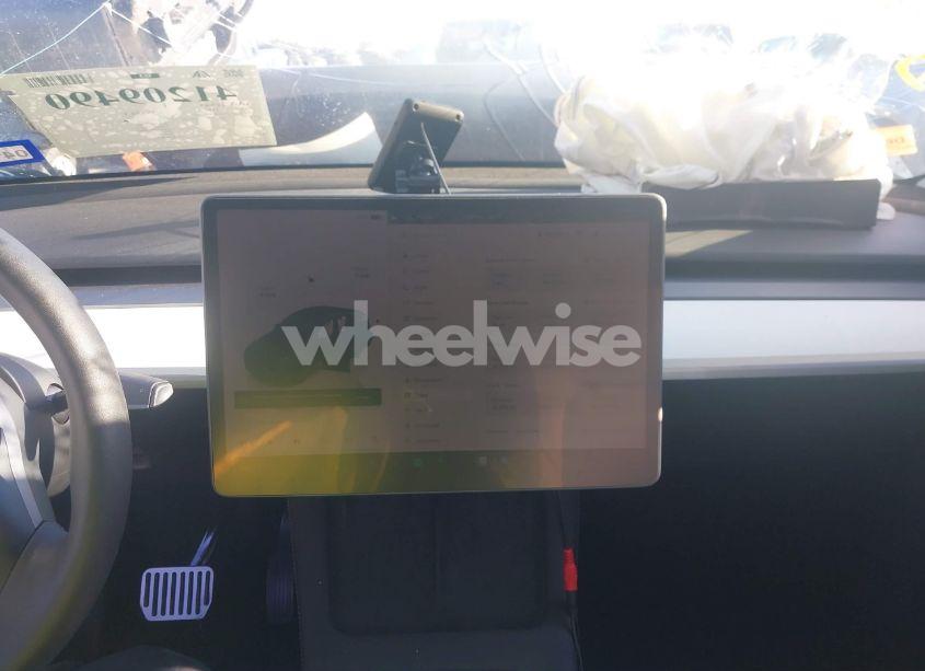 Photo 7 of 2023 Tesla Model Y (VIN 7SAYGDEE8PA100532)