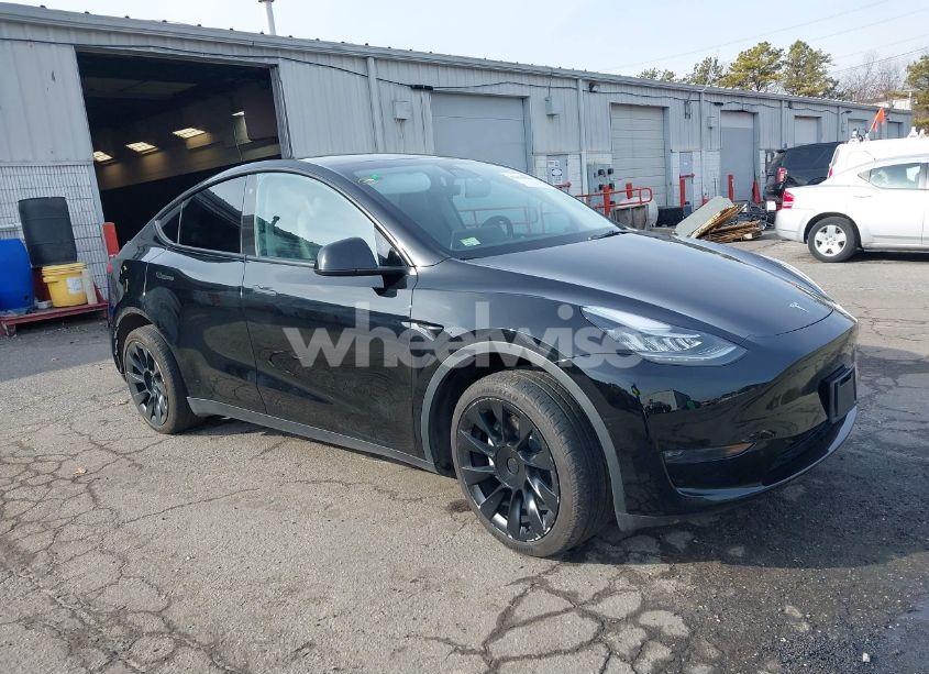 2023 Tesla Model Y AWD/LONG RANGE DUAL MOTOR ALL-WHEEL DRIVE (VIN 7SAYGDEE8PA127763) main photo