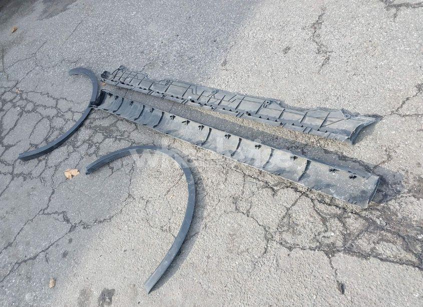 Photo 12 of 2023 Tesla Model Y AWD/LONG RANGE DUAL MOTOR ALL-WHEEL DRIVE (VIN 7SAYGDEE8PA127763)