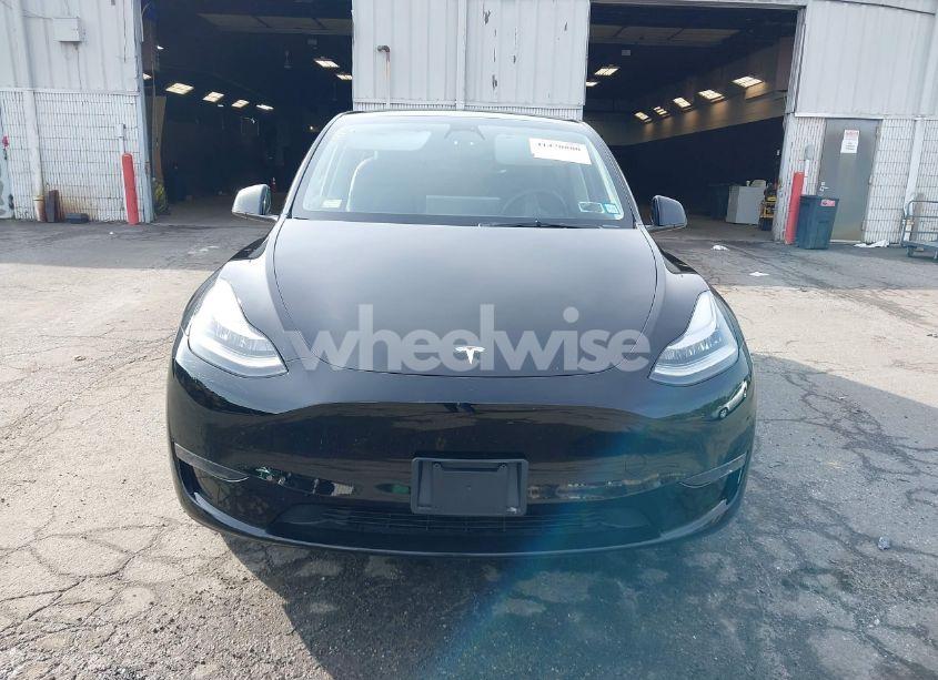 Photo 13 of 2023 Tesla Model Y AWD/LONG RANGE DUAL MOTOR ALL-WHEEL DRIVE (VIN 7SAYGDEE8PA127763)