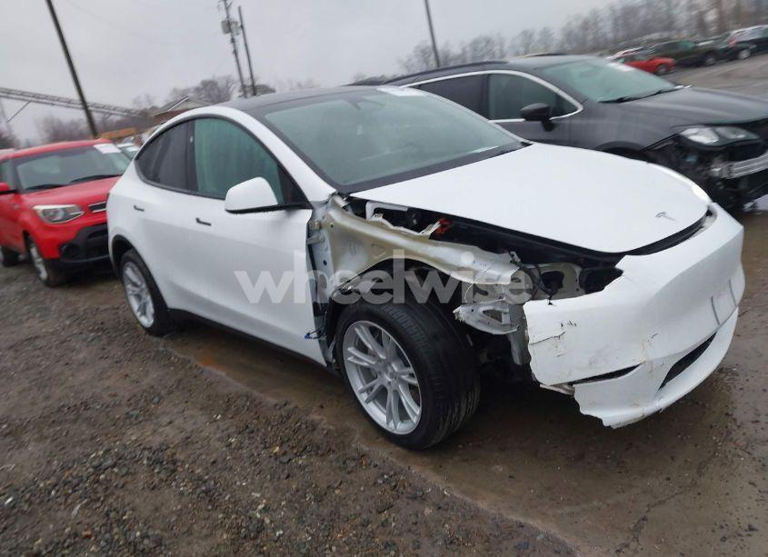 2023 Tesla Model Y AWD/LONG RANGE DUAL MOTOR ALL-WHEEL DRIVE (VIN 7SAYGDEE8PA158155) main photo