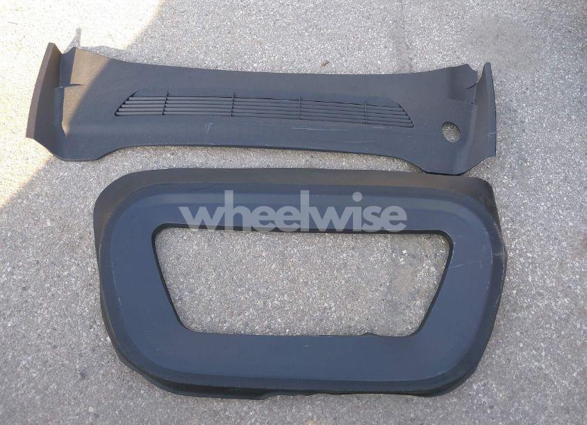 Photo 12 of 2023 Tesla Model Y AWD/LONG RANGE DUAL MOTOR ALL-WHEEL DRIVE (VIN 7SAYGDEE8PA177580)