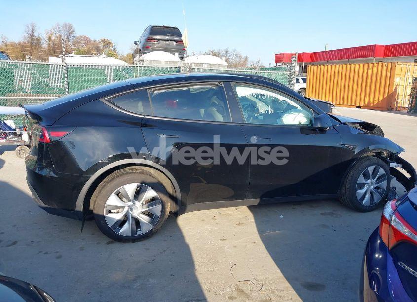 Photo 14 of 2023 Tesla Model Y AWD/LONG RANGE DUAL MOTOR ALL-WHEEL DRIVE (VIN 7SAYGDEE8PA177580)