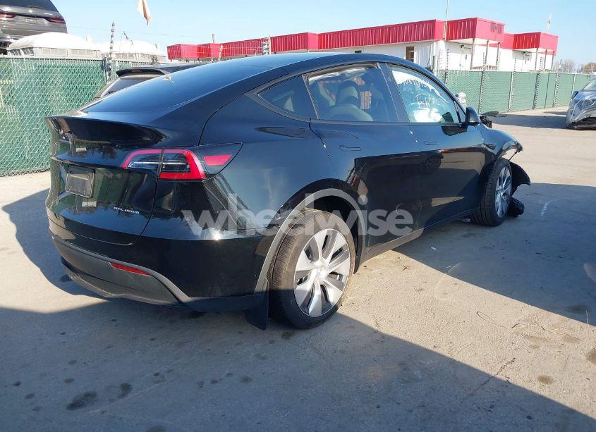 Photo 4 of 2023 Tesla Model Y AWD/LONG RANGE DUAL MOTOR ALL-WHEEL DRIVE (VIN 7SAYGDEE8PA177580)