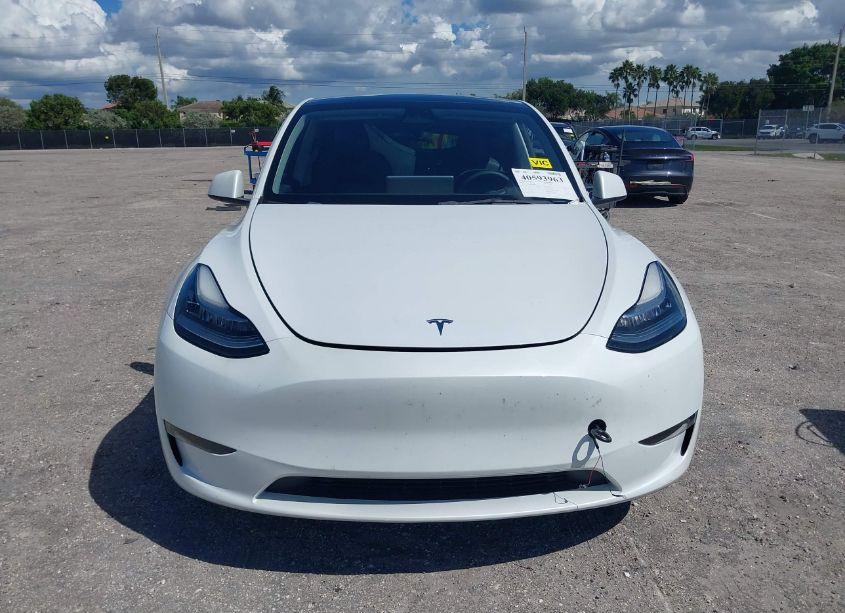 Photo 13 of 2023 Tesla Model Y AWD/LONG RANGE DUAL MOTOR ALL-WHEEL DRIVE (VIN 7SAYGDEE8PF619633)