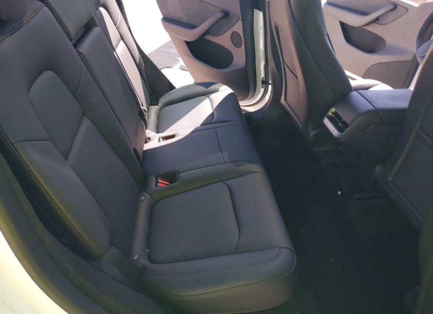 Photo 8 of 2023 Tesla Model Y AWD/LONG RANGE DUAL MOTOR ALL-WHEEL DRIVE (VIN 7SAYGDEE8PF619633)