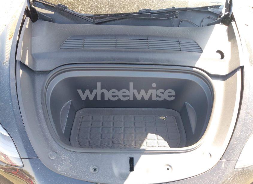 Photo 10 of 2023 Tesla Model Y AWD/LONG RANGE DUAL MOTOR ALL-WHEEL DRIVE (VIN 7SAYGDEE8PF638859)