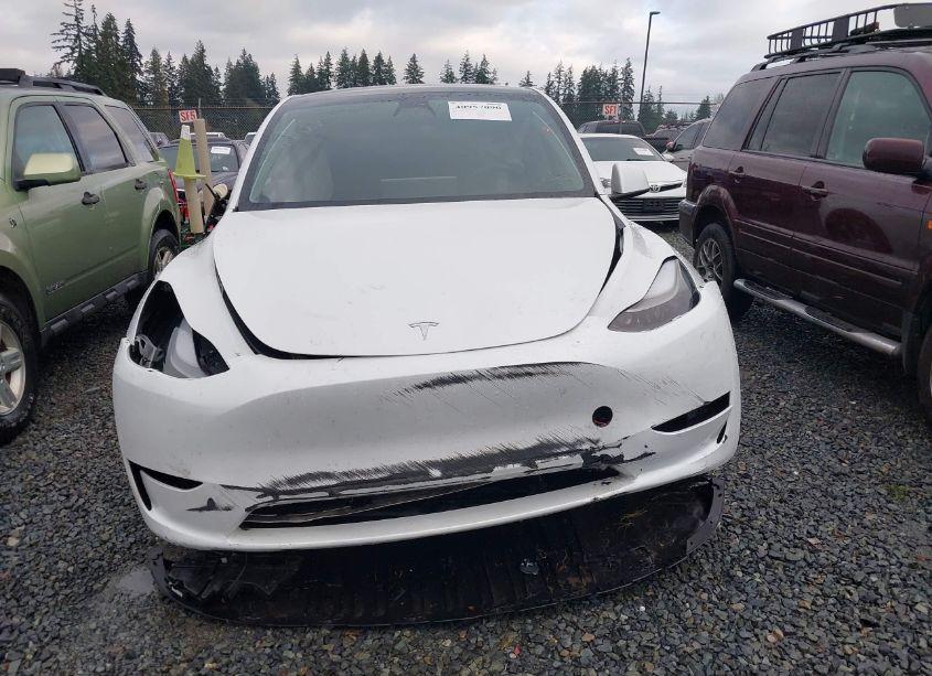 Photo 12 of 2023 Tesla Model Y AWD/LONG RANGE DUAL MOTOR ALL-WHEEL DRIVE (VIN 7SAYGDEE8PF686040)