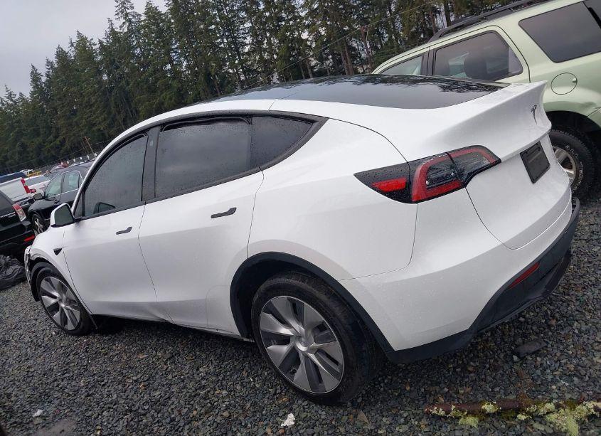 Photo 14 of 2023 Tesla Model Y AWD/LONG RANGE DUAL MOTOR ALL-WHEEL DRIVE (VIN 7SAYGDEE8PF686040)