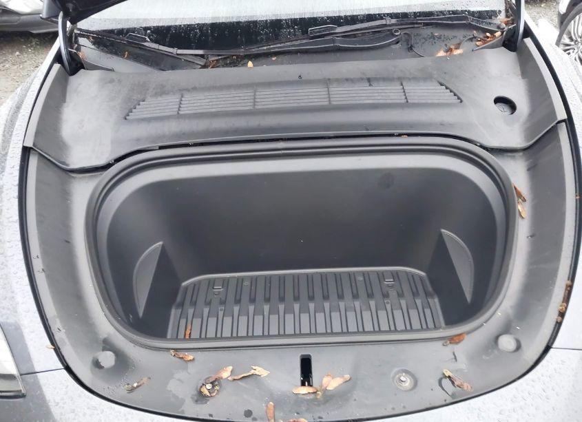 Photo 10 of 2023 Tesla Model Y AWD/LONG RANGE DUAL MOTOR ALL-WHEEL DRIVE (VIN 7SAYGDEE8PF697118)