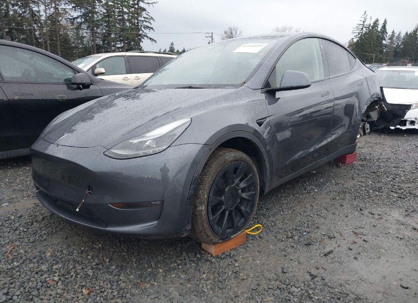 Photo 2 of 2023 Tesla Model Y AWD/LONG RANGE DUAL MOTOR ALL-WHEEL DRIVE (VIN 7SAYGDEE8PF697118)