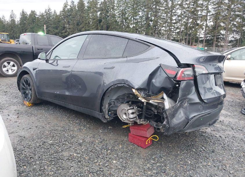 Photo 3 of 2023 Tesla Model Y AWD/LONG RANGE DUAL MOTOR ALL-WHEEL DRIVE (VIN 7SAYGDEE8PF697118)