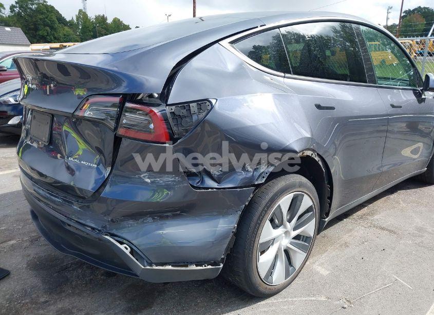 Photo 11 of 2023 Tesla Model Y AWD/LONG RANGE DUAL MOTOR ALL-WHEEL DRIVE (VIN 7SAYGDEE8PF707310)