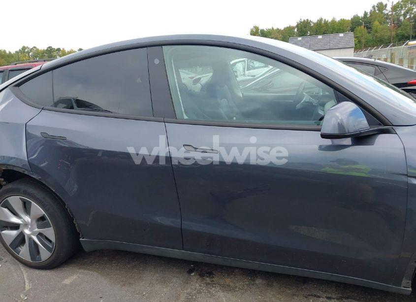 Photo 13 of 2023 Tesla Model Y AWD/LONG RANGE DUAL MOTOR ALL-WHEEL DRIVE (VIN 7SAYGDEE8PF707310)