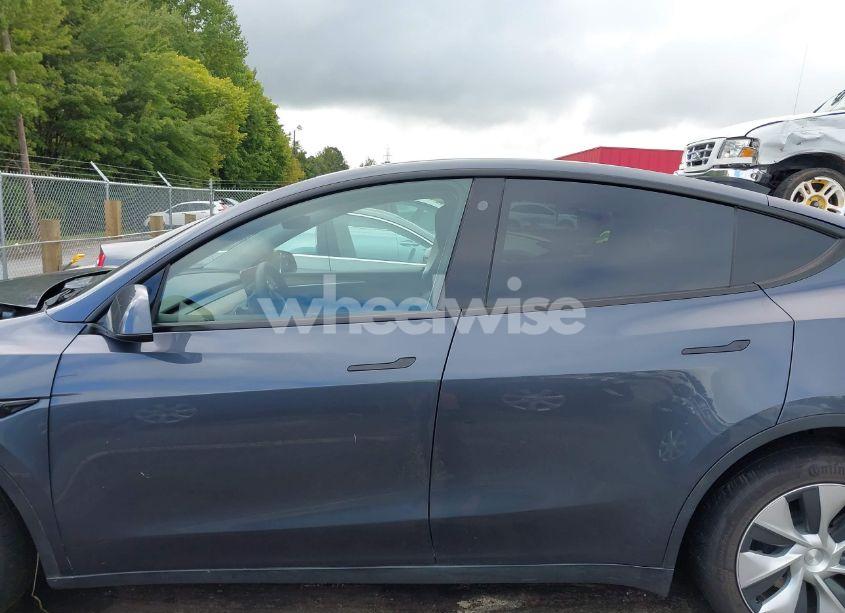 Photo 14 of 2023 Tesla Model Y AWD/LONG RANGE DUAL MOTOR ALL-WHEEL DRIVE (VIN 7SAYGDEE8PF707310)