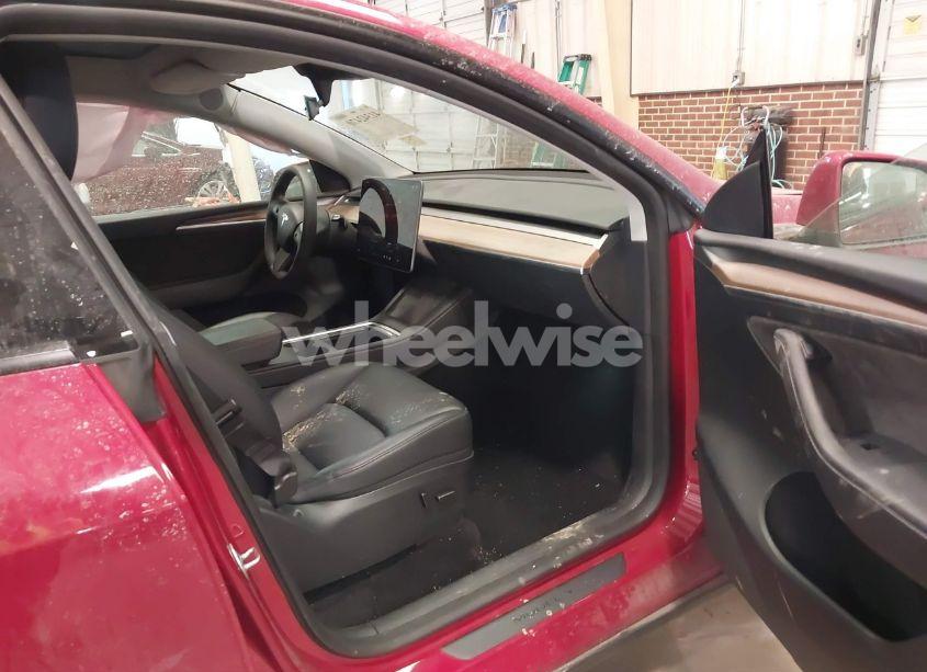 Photo 5 of 2023 Tesla Model Y AWD/LONG RANGE DUAL MOTOR ALL-WHEEL DRIVE (VIN 7SAYGDEE8PF766695)