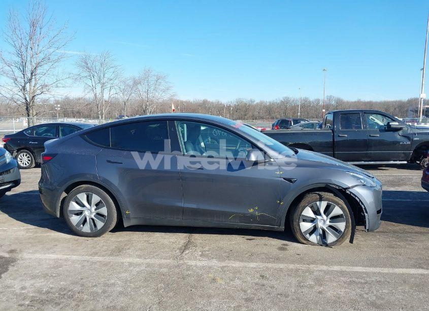 Photo 13 of 2023 Tesla Model Y AWD/LONG RANGE DUAL MOTOR ALL-WHEEL DRIVE (VIN 7SAYGDEE8PF871849)