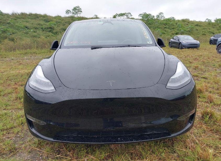 Photo 11 of 2023 Tesla Model Y AWD/LONG RANGE DUAL MOTOR ALL-WHEEL DRIVE (VIN 7SAYGDEE8PF875724)