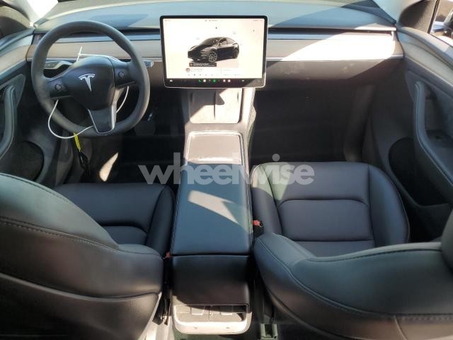 Photo 9 of 2024 TESLA MODEL Y (VIN 7SAYGDEE8RA231933)