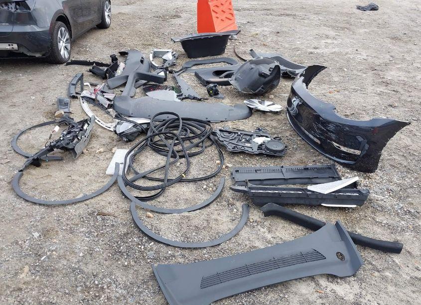 Photo 12 of 2024 Tesla Model Y LONG RANGE DUAL MOTOR ALL-WHEEL DRIVE (VIN 7SAYGDEE8RA275298)