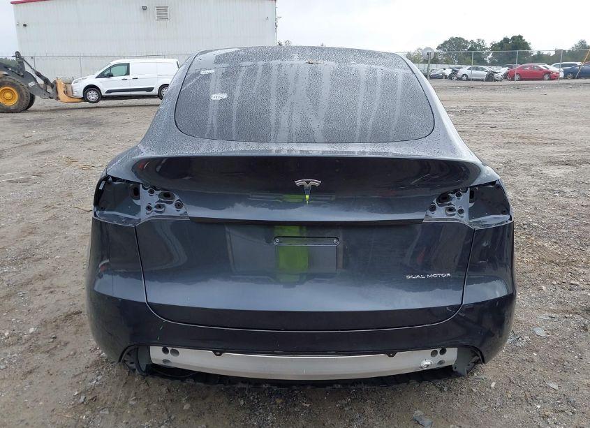 Photo 17 of 2024 Tesla Model Y LONG RANGE DUAL MOTOR ALL-WHEEL DRIVE (VIN 7SAYGDEE8RA275298)